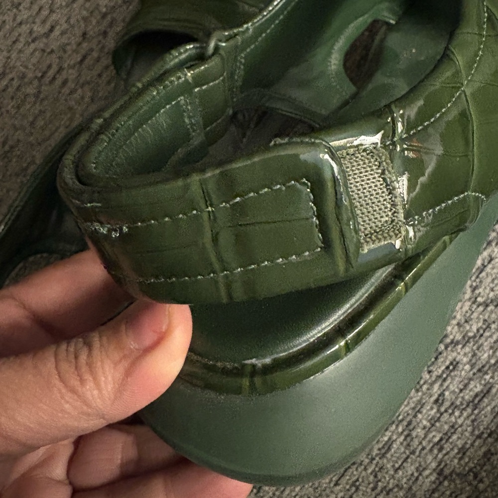 Vince Fresca Sandal in Olive Green Croc-Print Leather Women’s 7.5 - Picture 11 of 16